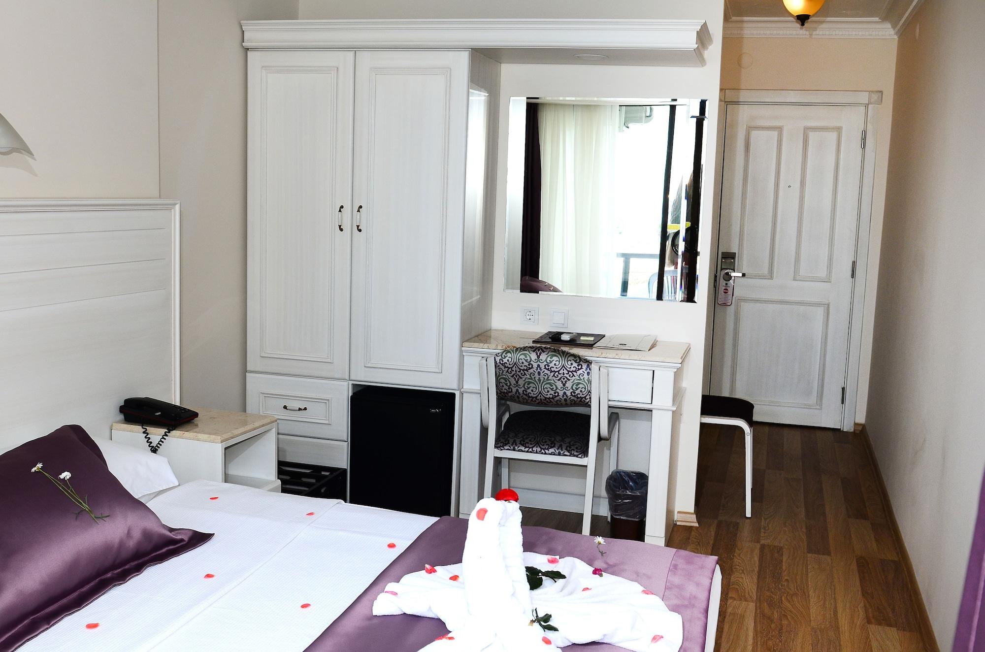 Hotel By Karaaslan Inn Kuşadası Ngoại thất bức ảnh