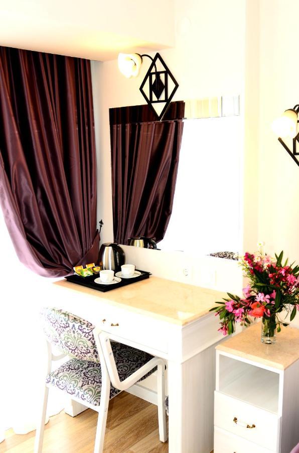 Hotel By Karaaslan Inn Kuşadası Ngoại thất bức ảnh