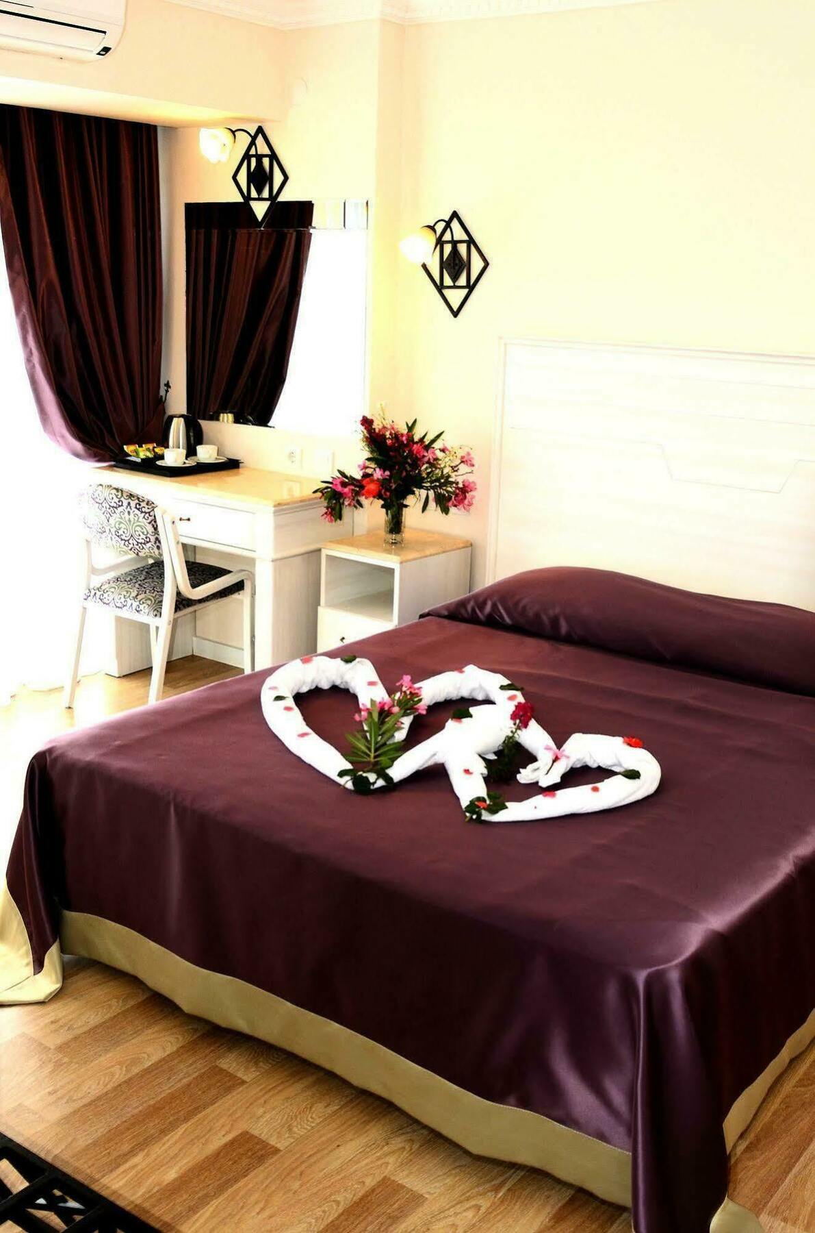 Hotel By Karaaslan Inn Kuşadası Ngoại thất bức ảnh